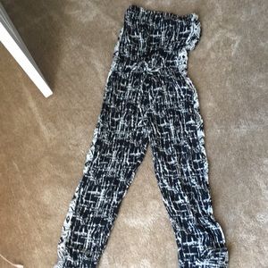 Sleeveless pants jumpsuit
